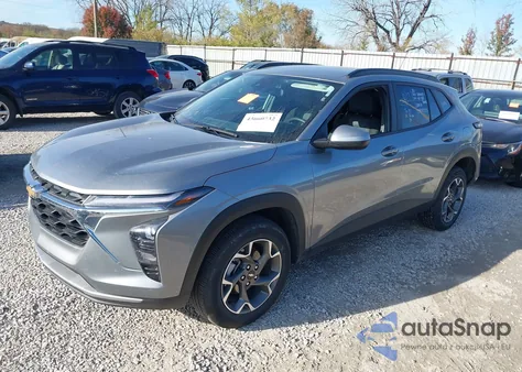 2025 Chevrolet Trax Fwd Lt z USA, uszkodzony, nr VIN KL77LHEP3SC240796